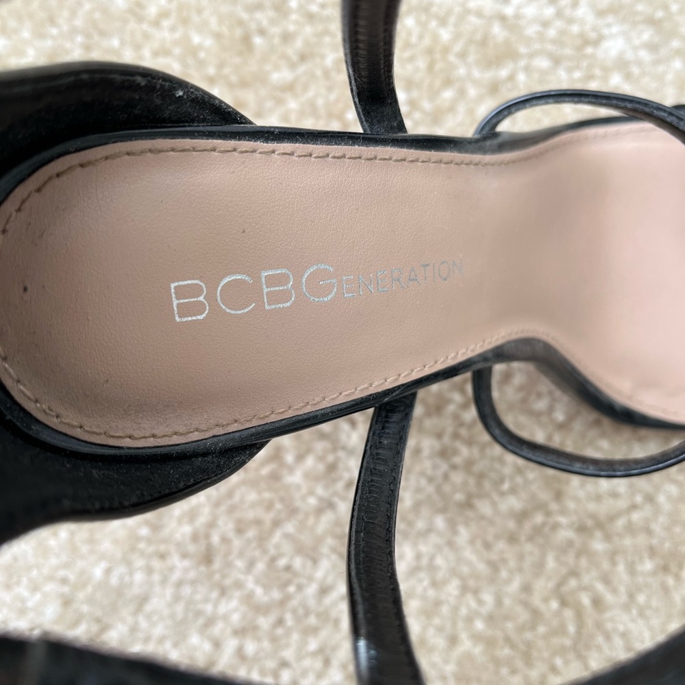 BCBGeneration Strappy Sandals Black Size 6 - Picture 7 of 8